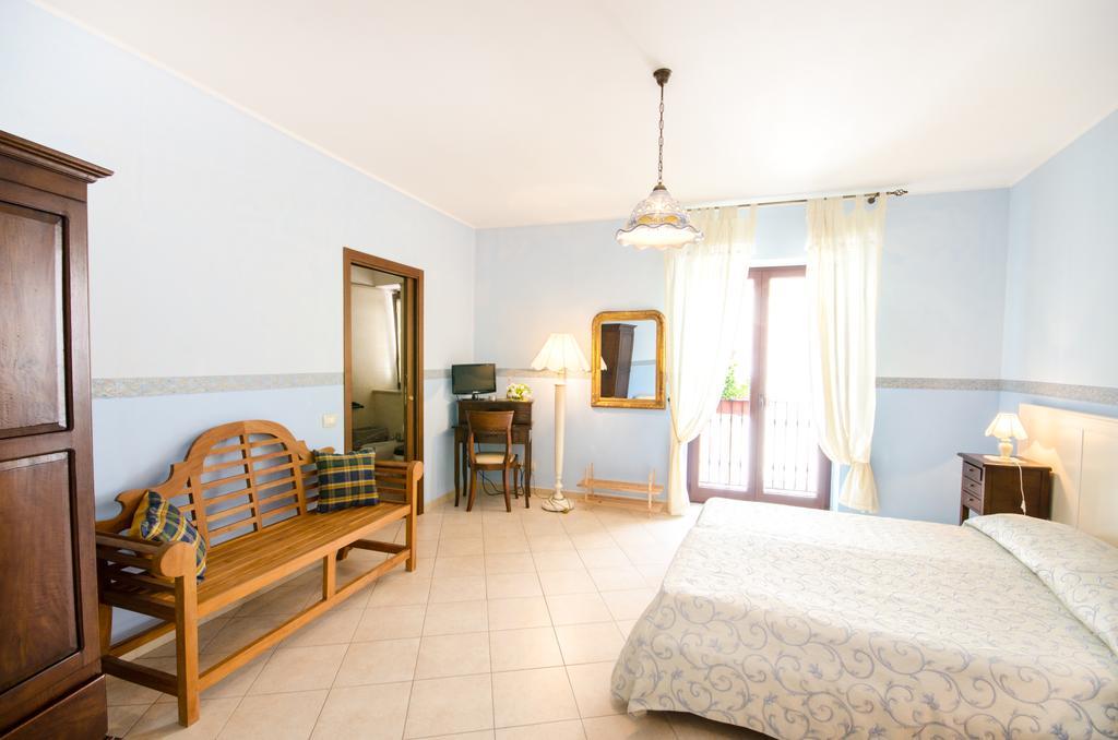 B&B Iris Laterza Habitación foto